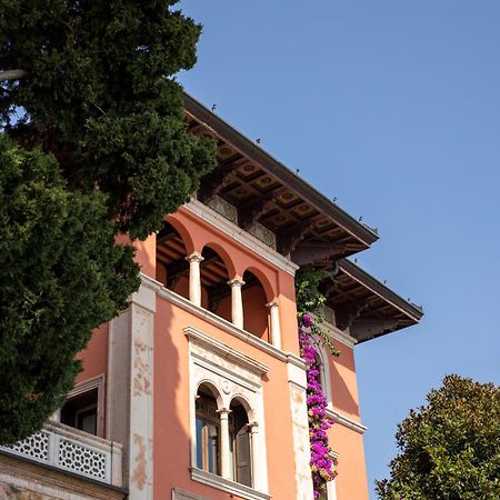 Hotel Villa Fiordaliso Gardone Riviera Buitenkant foto